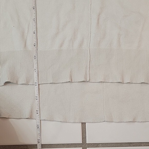 Cullen Women's grey silk blend 3/4 sleeve v neck sweater Size M - Picture 9 of 10